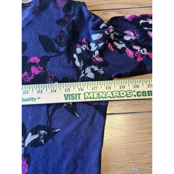 LORD & TAYLOR 100% Extra Fine Merino Wool Sweater Floral Size Medium Modern City - Picture 4 of 16